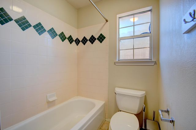 6709 Tierra Madre Court NW, Albuquerque, NM 87120