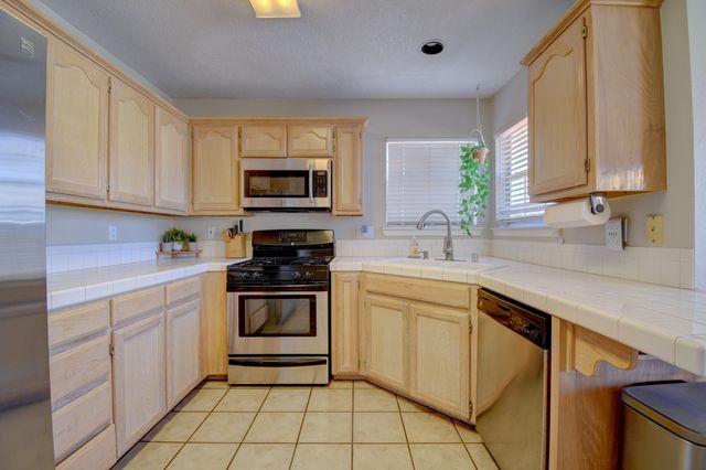 6709 Tierra Madre Court NW, Albuquerque, NM 87120