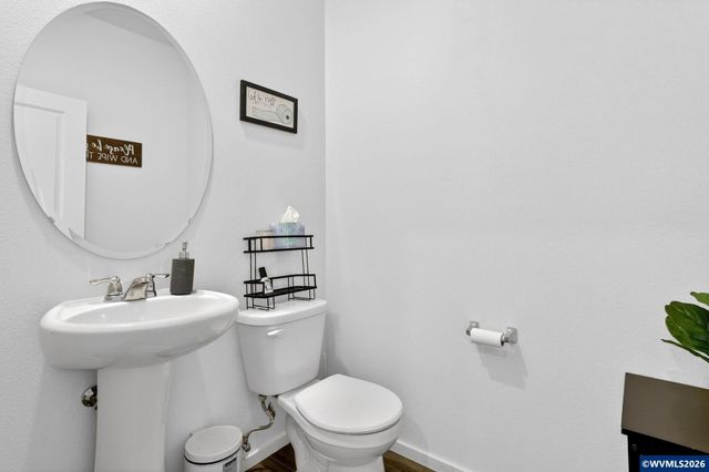 900 Ben Brown Ln, Woodburn, OR 97071