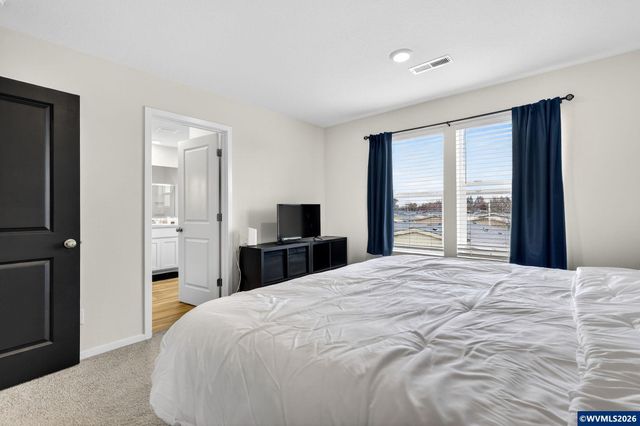 900 Ben Brown Ln, Woodburn, OR 97071