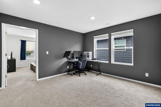 900 Ben Brown Ln, Woodburn, OR 97071