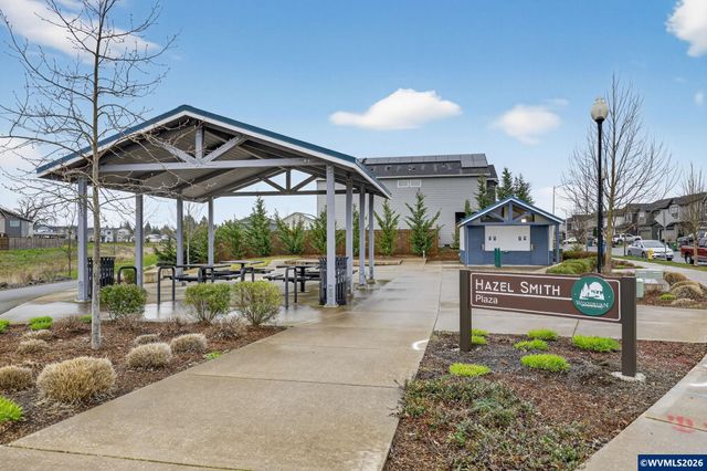 900 Ben Brown Ln, Woodburn, OR 97071