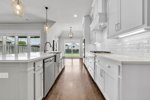 421 E 127th Place S, Jenks, OK 74037