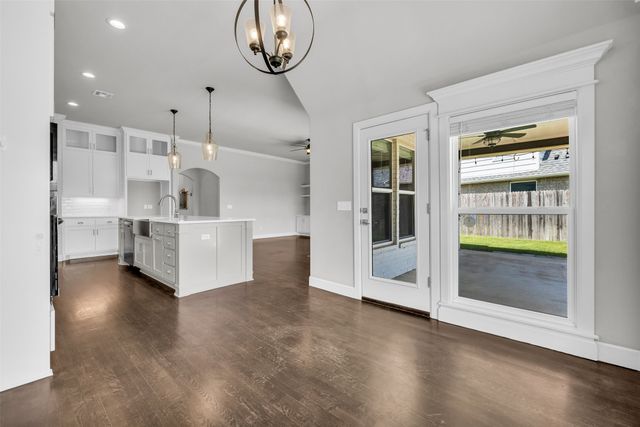 421 E 127th Place S, Jenks, OK 74037