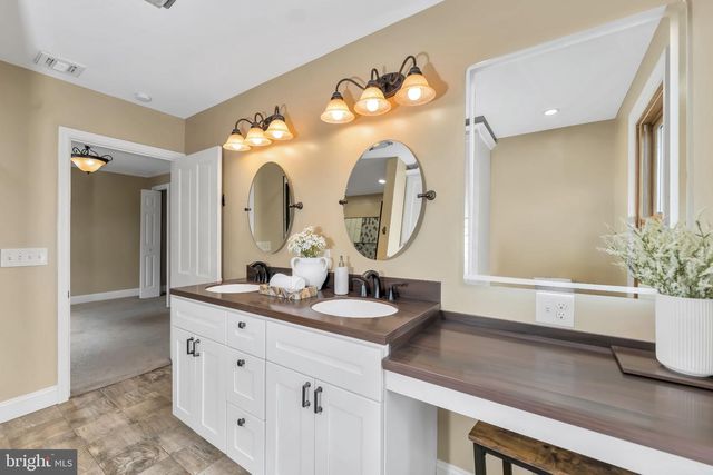 419 W KELLER STREET, Mechanicsburg, PA 17055