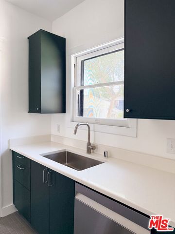 713 S Chicago Street, Los Angeles, CA 90023