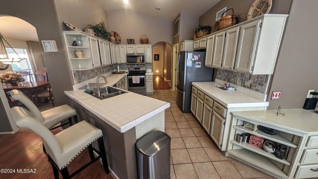 38100 S Mountain Site Drive, Tucson, AZ 85739