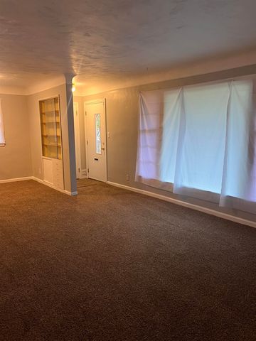 2910 Shawnee Avenue, Flint, MI 48507