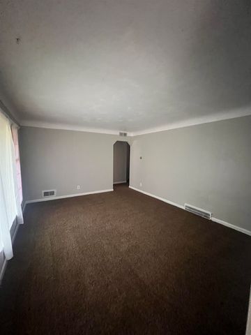 2910 Shawnee Avenue, Flint, MI 48507