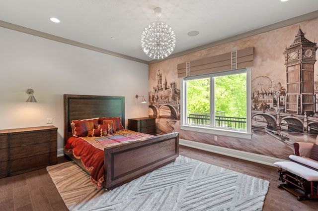 12993 Oak Brook Drive, Urbandale, IA 50323