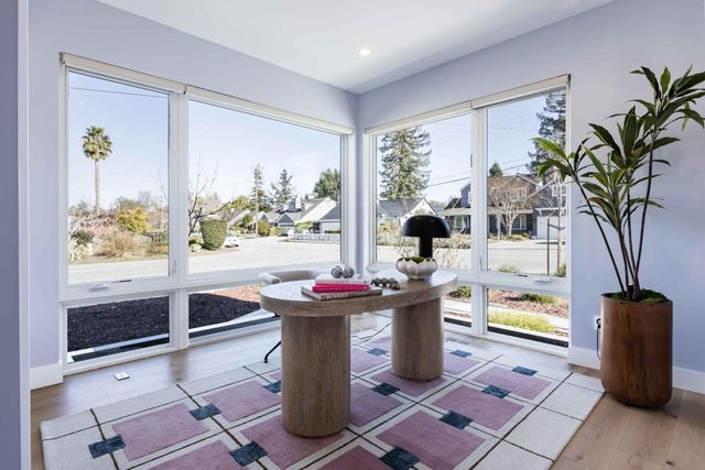 1686 Parkhills Avenue, Los Altos, CA 94024