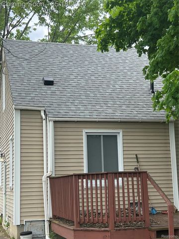 749 Crawford Street, Flint, MI 48507