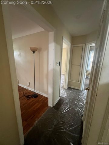 749 Crawford Street, Flint, MI 48507