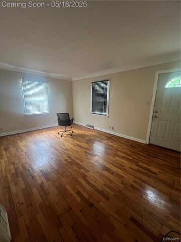 749 Crawford Street, Flint, MI 48507