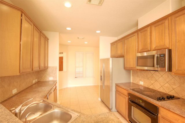 1139 Glenwood Canyon Lane, Houston, TX 77077
