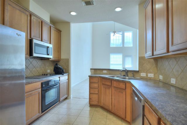 1139 Glenwood Canyon Lane, Houston, TX 77077