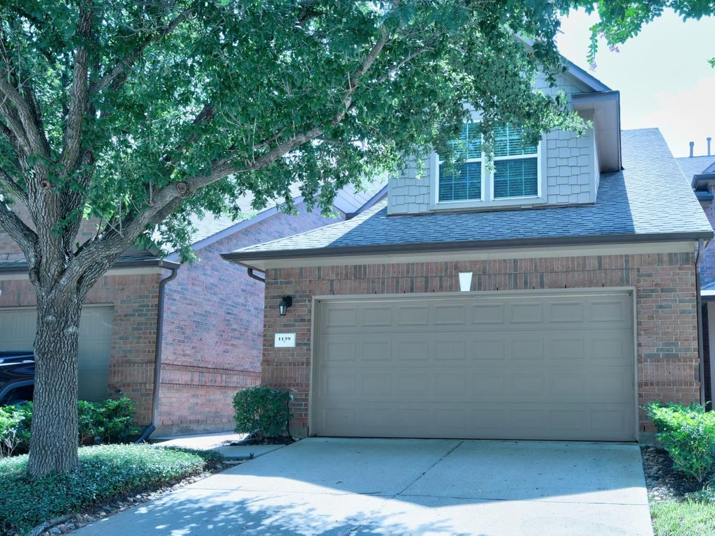 1139 Glenwood Canyon Lane, Houston, TX 77077