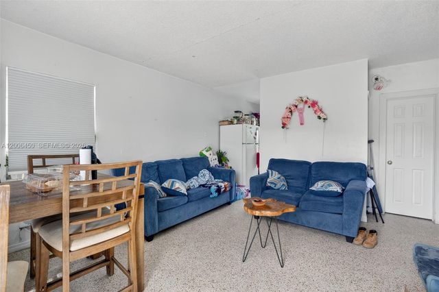 2100 NW 24th St, Miami, FL 33142