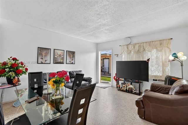 2100 NW 24th St, Miami, FL 33142