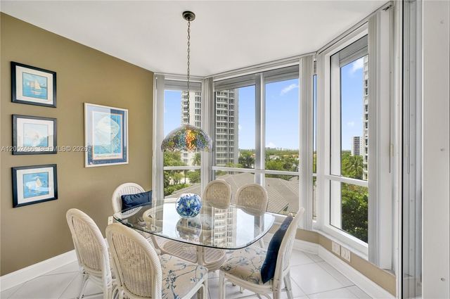 21150 Point Pl 805, Aventura, FL 33180