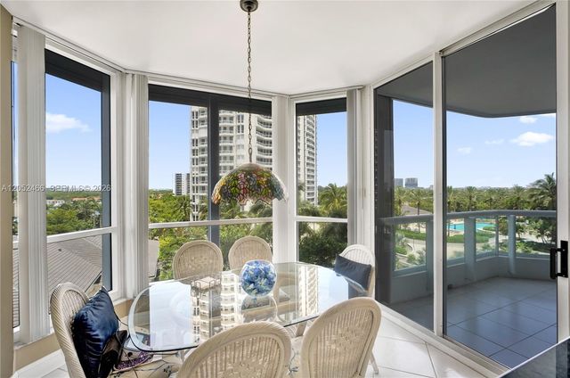 21150 Point Pl 805, Aventura, FL 33180