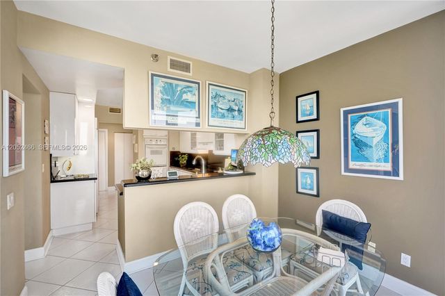 21150 Point Pl 805, Aventura, FL 33180