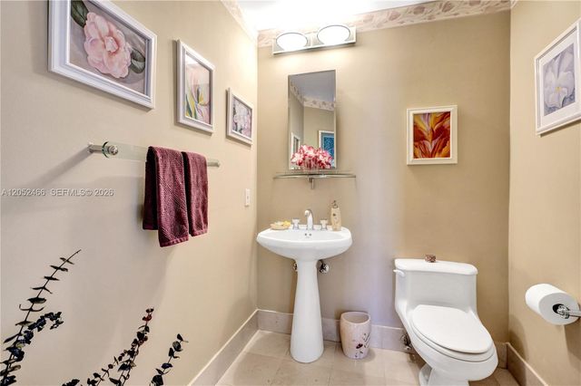 21150 Point Pl 805, Aventura, FL 33180