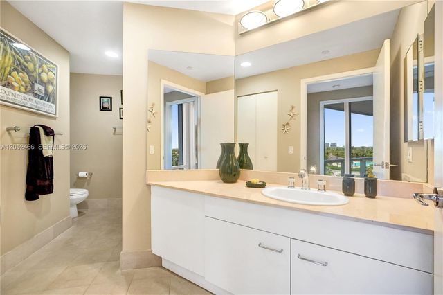 21150 Point Pl 805, Aventura, FL 33180