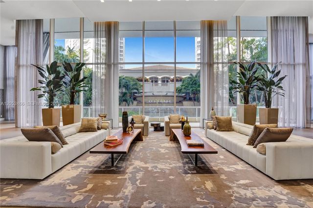 21150 Point Pl 805, Aventura, FL 33180