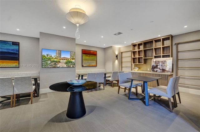 21150 Point Pl 805, Aventura, FL 33180