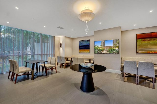 21150 Point Pl 805, Aventura, FL 33180