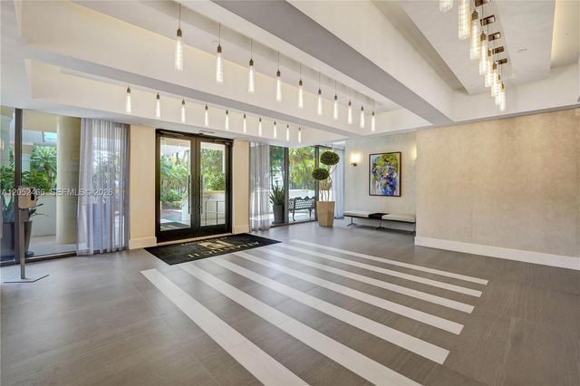 21150 Point Pl 805, Aventura, FL 33180