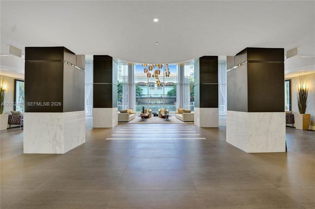 21150 Point Pl 805, Aventura, FL 33180