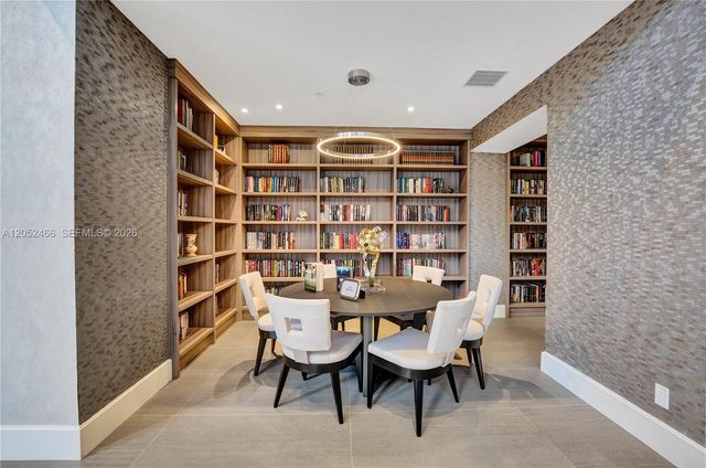 21150 Point Pl 805, Aventura, FL 33180