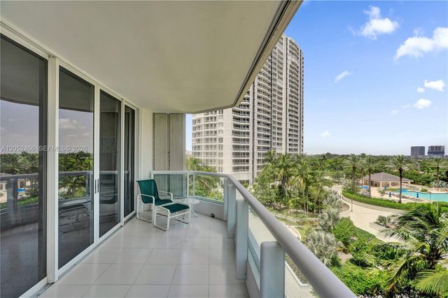 21150 Point Pl 805, Aventura, FL 33180