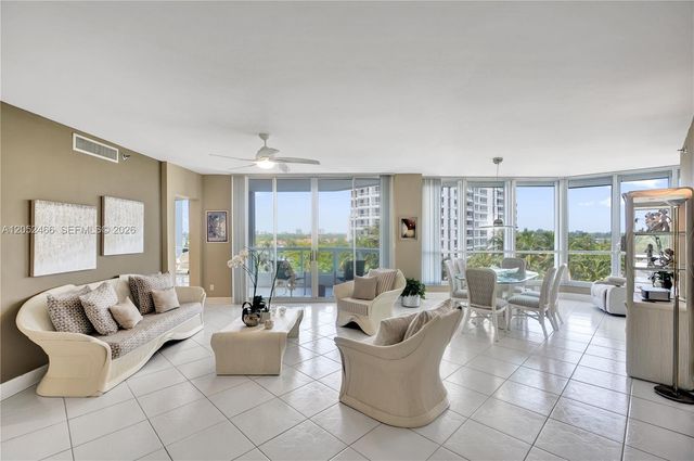 21150 Point Pl 805, Aventura, FL 33180