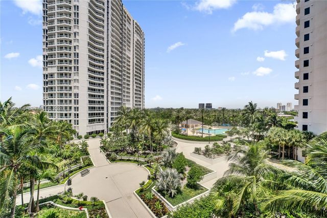 21150 Point Pl 805, Aventura, FL 33180