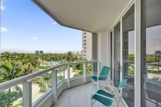 21150 Point Pl 805, Aventura, FL 33180