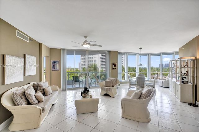 21150 Point Pl 805, Aventura, FL 33180