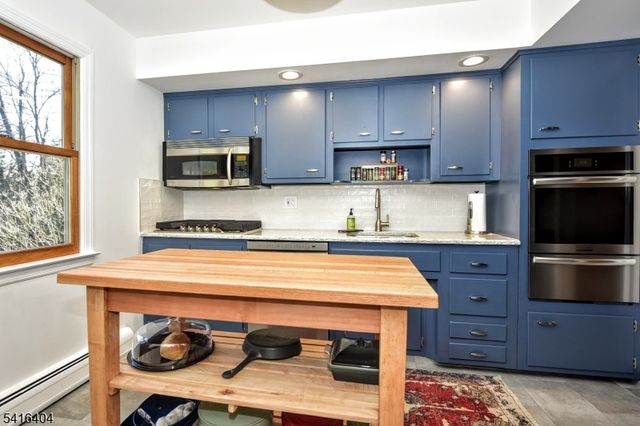 254 Godwin Ave, Wyckoff Twp., NJ 07481