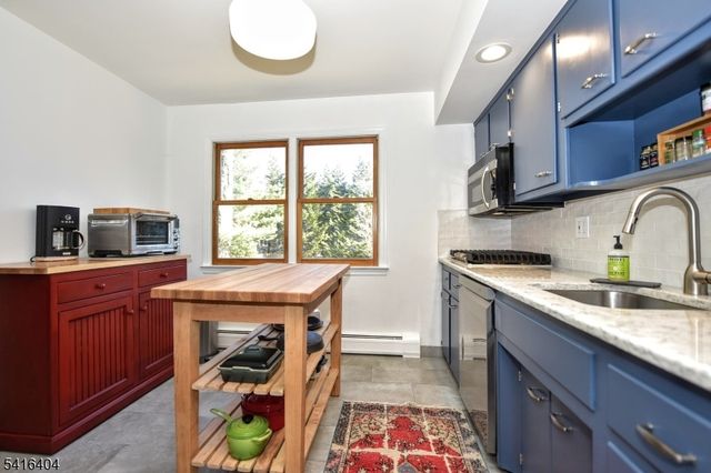 254 Godwin Ave, Wyckoff Twp., NJ 07481