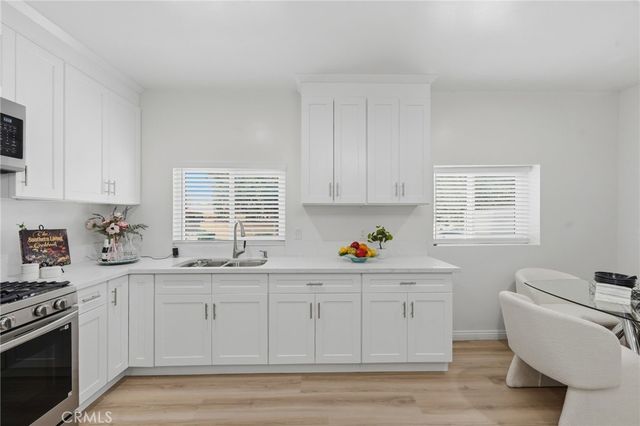 655 W 112th St, Los Angeles, CA 90044