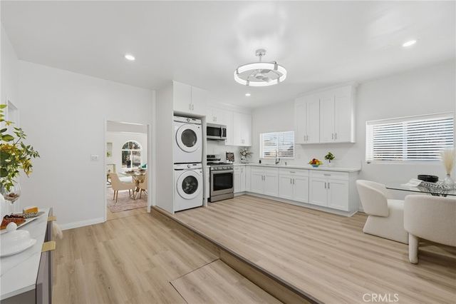 655 W 112th St, Los Angeles, CA 90044