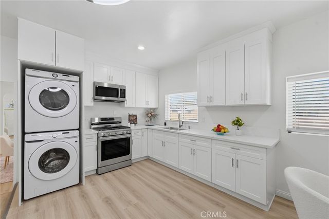 655 W 112th St, Los Angeles, CA 90044