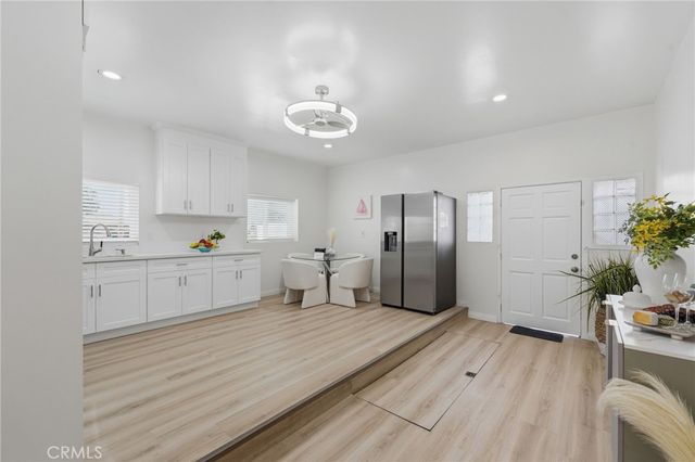 655 W 112th St, Los Angeles, CA 90044
