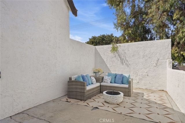 655 W 112th St, Los Angeles, CA 90044