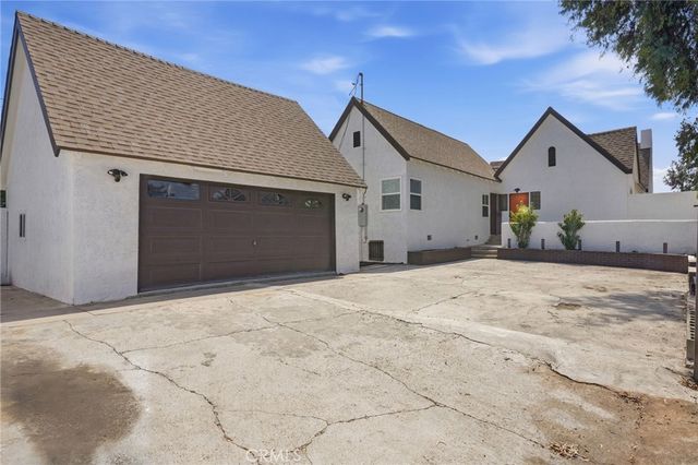 655 W 112th St, Los Angeles, CA 90044