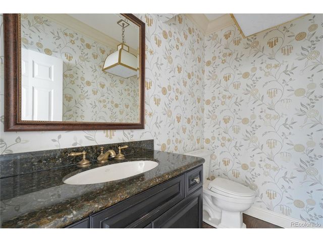 4600 S Columbine Ct, Englewood, CO 80113