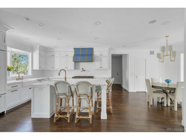 4600 S Columbine Ct, Englewood, CO 80113