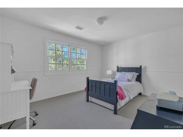 4600 S Columbine Ct, Englewood, CO 80113